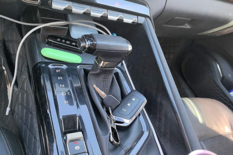 Used Baojun Valli 2021 1.5T Dali Sky CVT Premium Edition Gear Lever