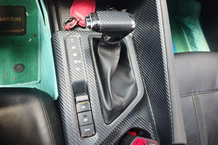 Used Baojun Valli 2021 1.5T Naqu Starry Sky CVT Flagship Model Gear Lever