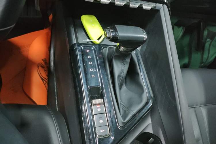 Used Baojun Valli 2021 1.5T Naqu Starry Sky CVT Flagship Model Gear Lever