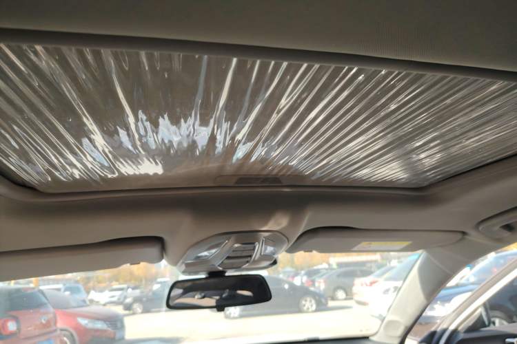 Used Baojun Valli 2021 1.5T Dali Sky CVT Premium Edition Headliner