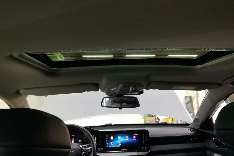 Used Baojun Valli 2021 1.5T Naqu Starry Sky CVT Flagship Model Headliner