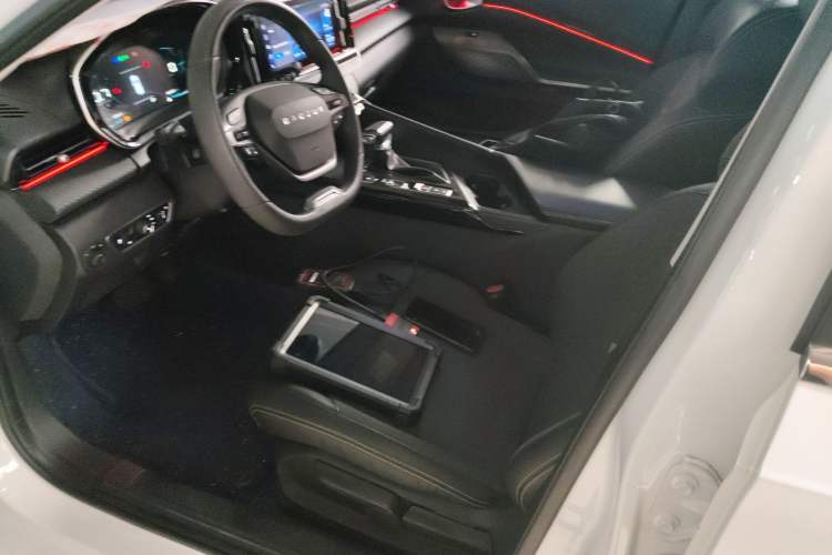 Used Baojun Valli 2021 1.5T Yili Pasture CVT Luxury Model Interior 3