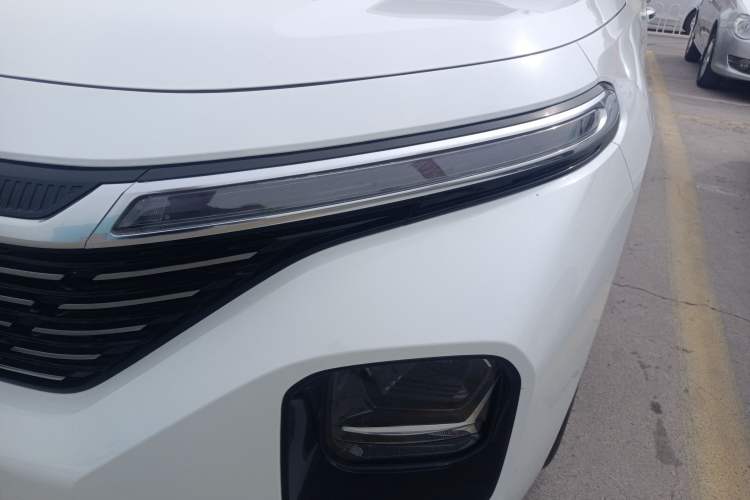 Used Baojun Valli 2021 1.5T Naqu Starry Sky CVT Flagship Model Left Front Headlight
