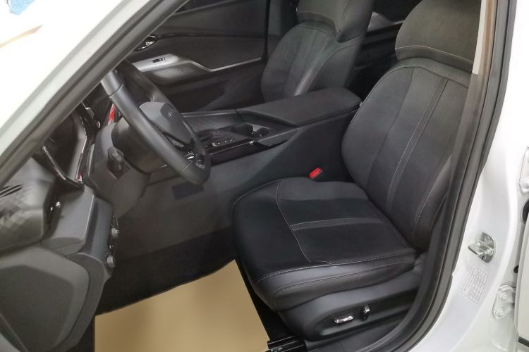 Used Baojun Valli 2021 1.5T Naqu Starry Sky CVT Flagship Model Left Front Seat