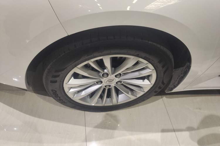 Used Baojun Valli 2021 1.5T Yili Pasture CVT Luxury Model Left Front Wheel Hub