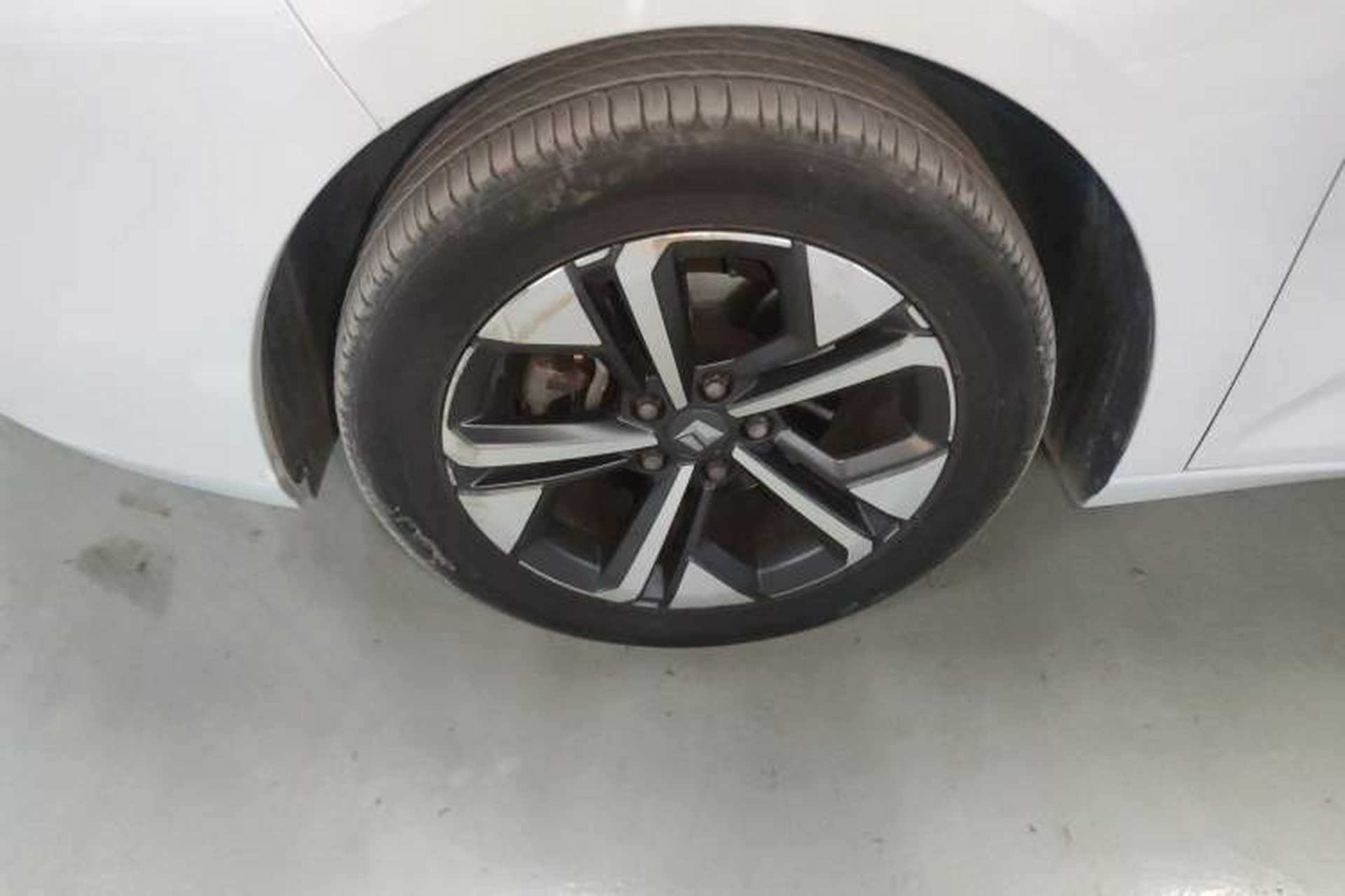 Used Baojun Valli 2021 1.5T Naqu Starry Sky CVT Flagship Model Left Front Wheel Hub