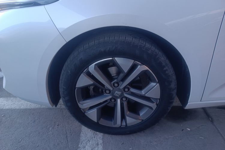 Used Baojun Valli 2021 1.5T Naqu Starry Sky CVT Flagship Model Left Front Wheel Hub