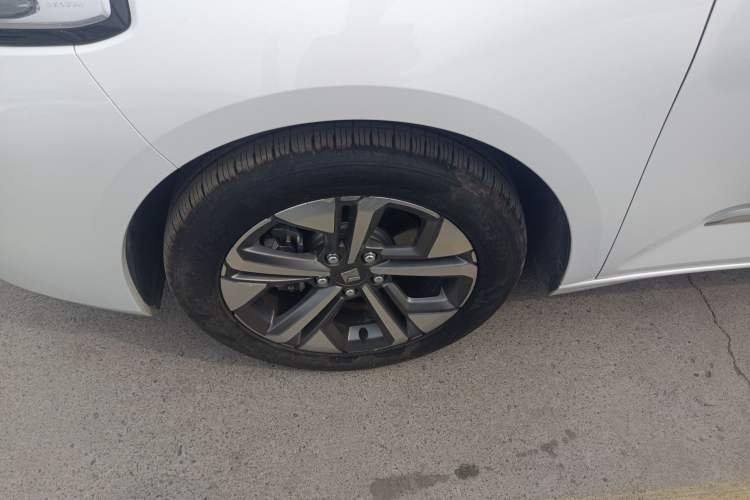 Used Baojun Valli 2021 1.5T Naqu Starry Sky CVT Flagship Model Left Front Wheel Hub