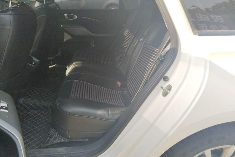 Used Baojun Valli 2021 1.5T Yili Pasture CVT Luxury Model Left Rear Seat