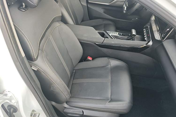 Used Baojun Valli 2021 1.5T Naqu Starry Sky CVT Flagship Model Right Front Seat