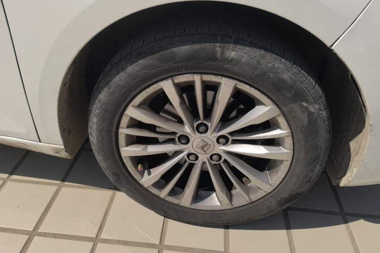 Used Baojun Valli 2021 1.5T Dali Sky CVT Premium Edition Right Front Wheel Hub
