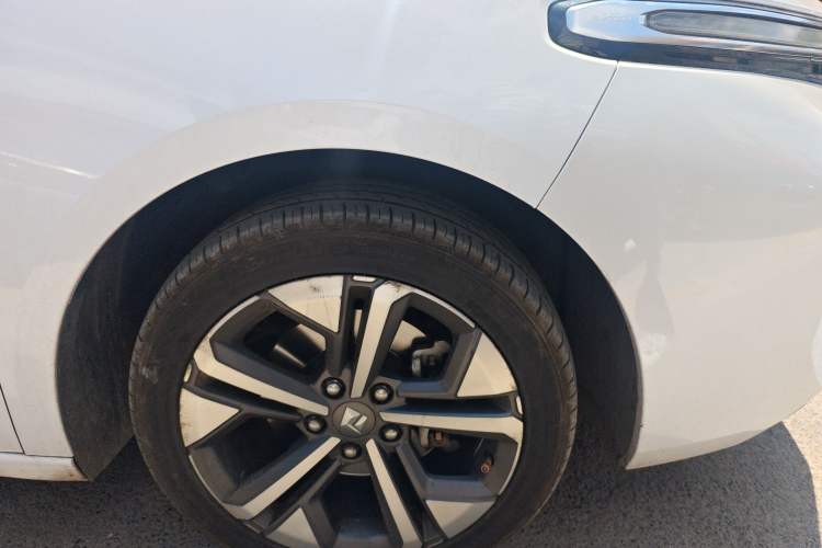 Used Baojun Valli 2021 1.5T Naqu Starry Sky CVT Flagship Model Right Front Wheel Hub