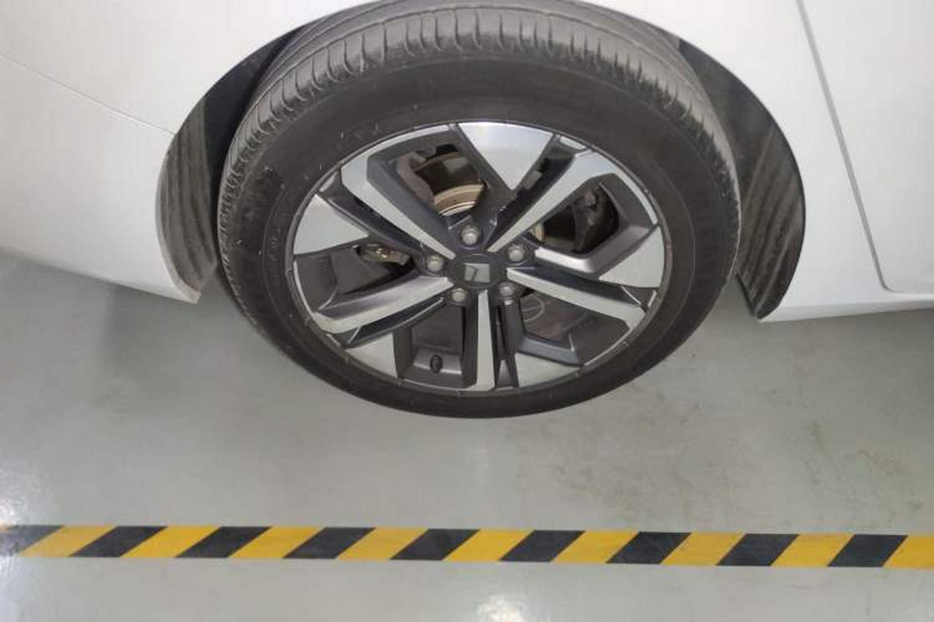Used Baojun Valli 2021 1.5T Naqu Starry Sky CVT Flagship Model Right Rear Wheel Hub