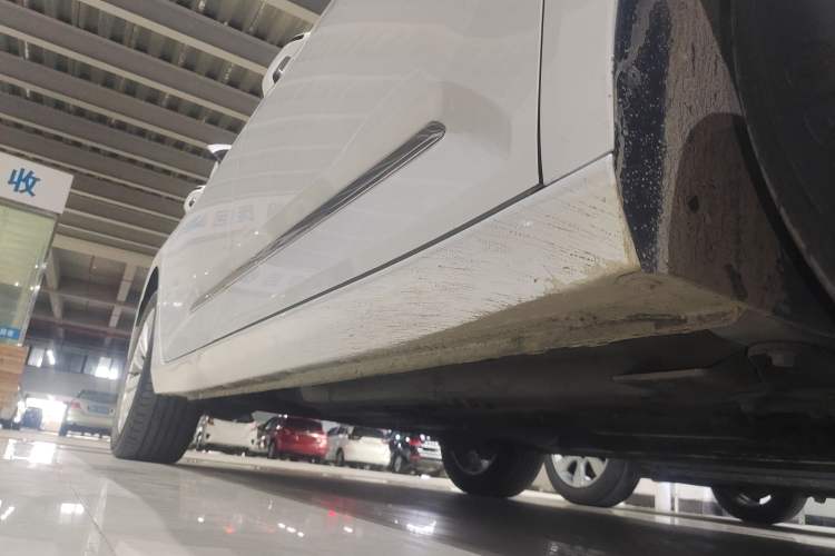 Used Baojun Valli 2021 1.5T Yili Pasture CVT Luxury Model Right Side Sill