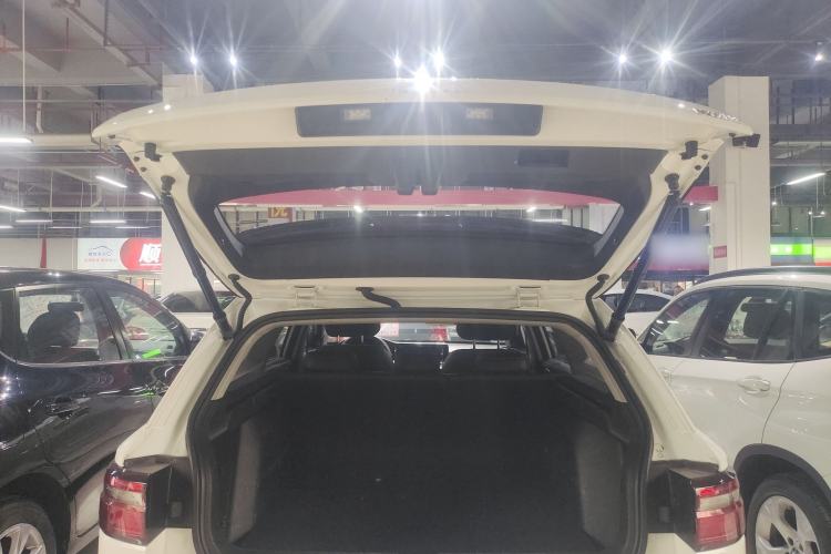 Used Baojun Valli 2021 1.5T Yili Pasture CVT Luxury Model Trunk
