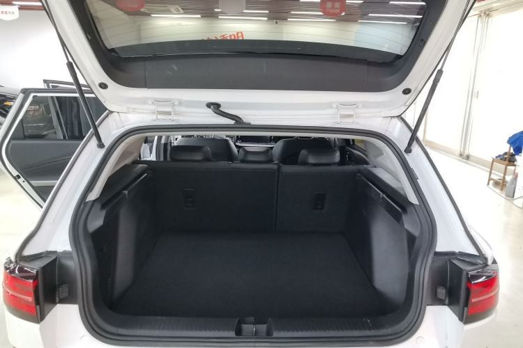 Used Baojun Valli 2021 1.5T Naqu Starry Sky CVT Flagship Model Trunk