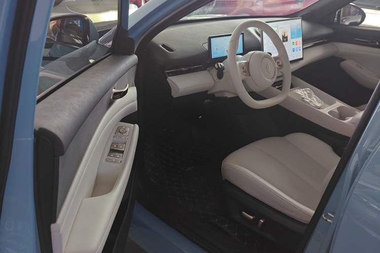 Used Baojun Yunhai 2024 600km Pure Electric Version Driver Seat