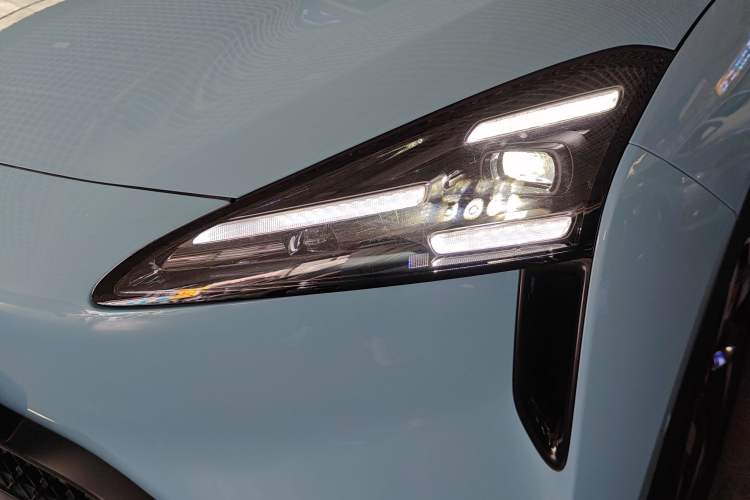 Used Baojun Yunhai 2024 600km Pure Electric Version Left Front Headlight