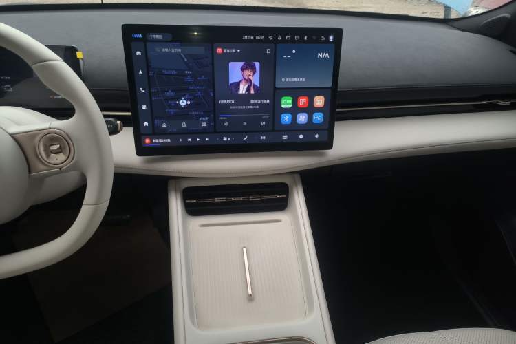 Used Baojun Yunhai 2024 600km Pure Electric Version Audio And AC Panel