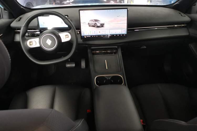Used Baojun Yunhai 2024 600km Pure Electric Version Center Console