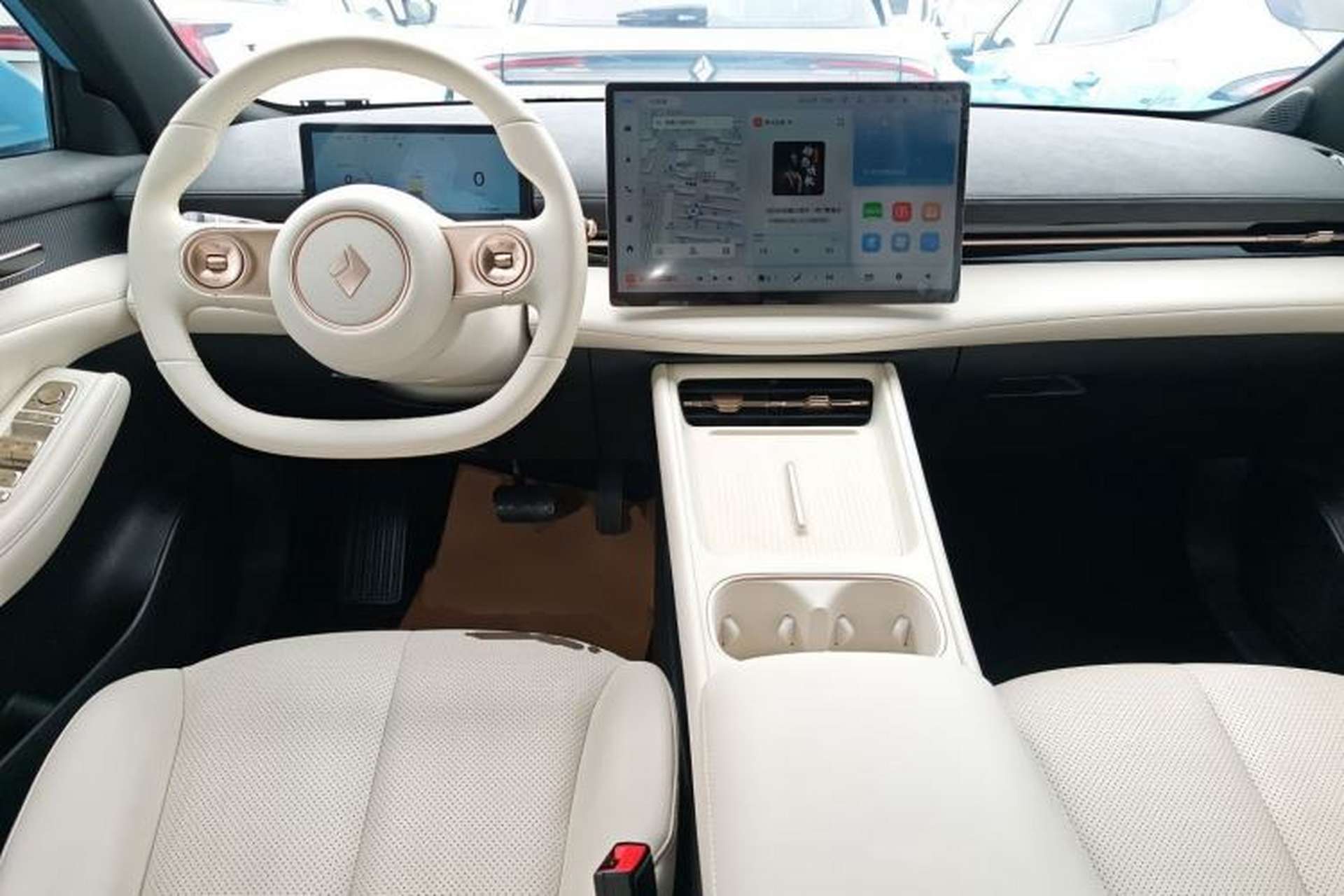 Used Baojun Yunhai 2024 600km Pure Electric Version Center Console