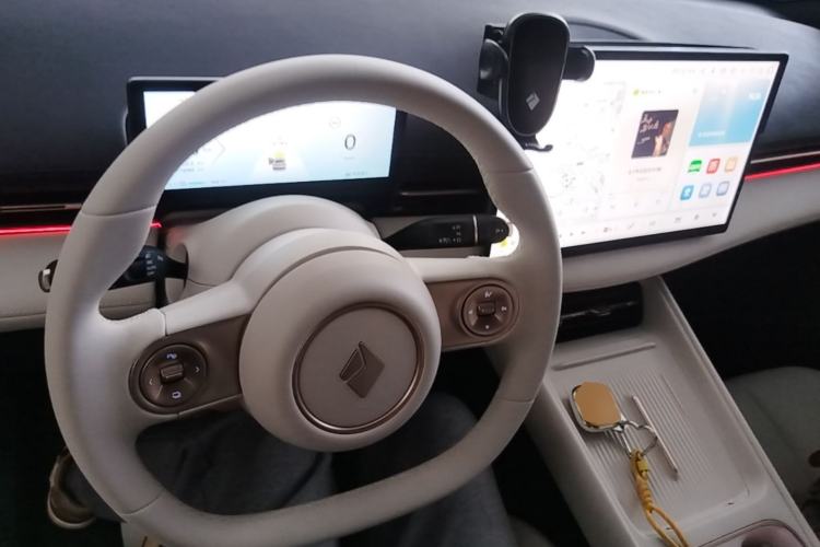 Used Baojun Yunhai 2024 600km Pure Electric Version Center Console
