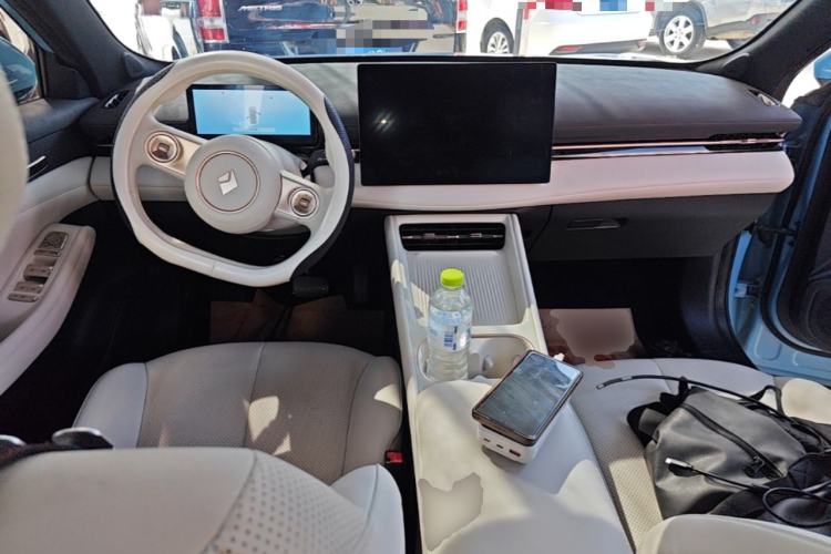 Used Baojun Yunhai 2024 600km Pure Electric Version Center Console
