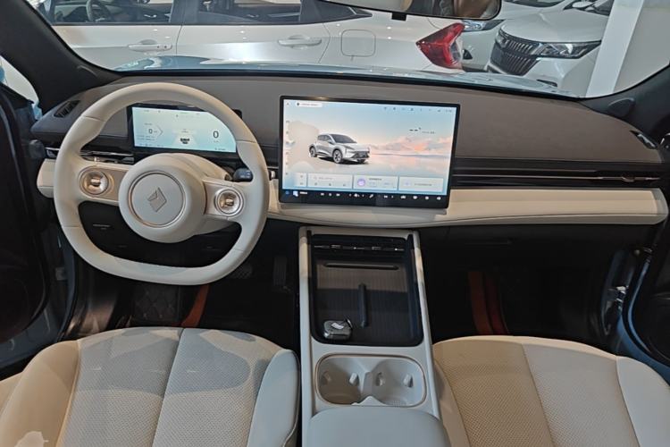 Used Baojun Yunhai 2024 600km Pure Electric Version Center Console