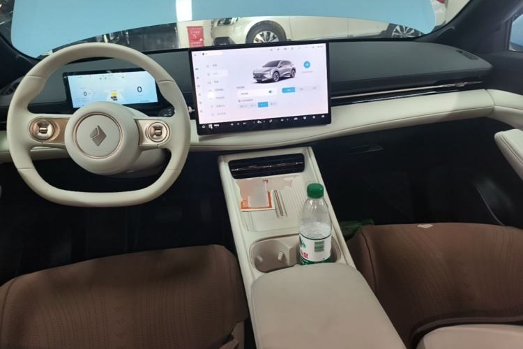 Used Baojun Yunhai 2024 600km Pure Electric Version Center Console