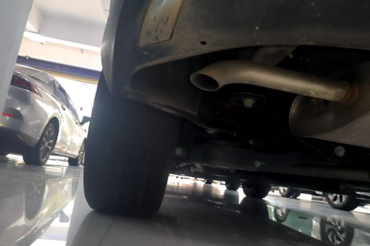 Used Baojun Yunhai 2024 140km Plug-in Hybrid Version Chassis Rear Left