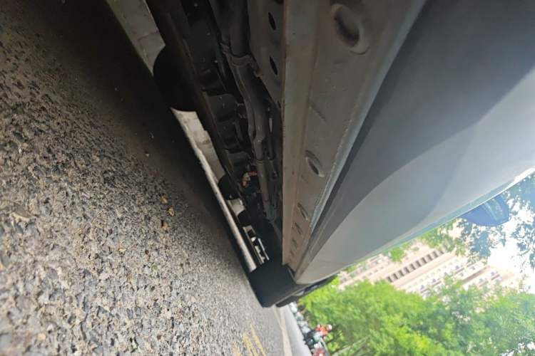 Used Baojun Yunhai 2024 140km Plug-in Hybrid Version Chassis Rear Left