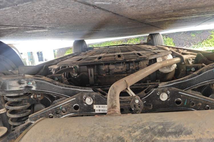 Used Baojun Yunhai 2024 60km Plug-in Hybrid Version Chassis Rear