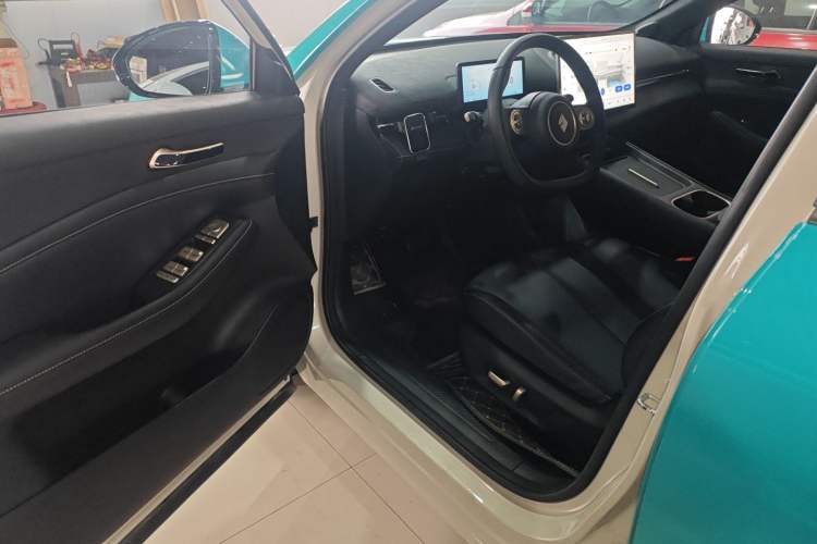 Used Baojun Yunhai 2024 600km Pure Electric Version Driver Seat