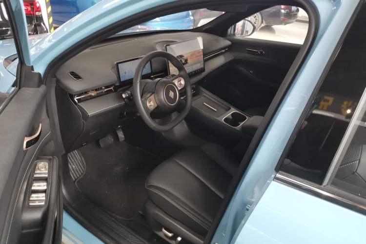 Used Baojun Yunhai 2024 600km Pure Electric Version Driver Seat