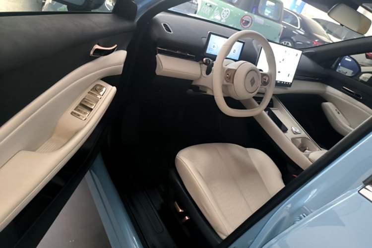 Used Baojun Yunhai 2024 140km Plug-in Hybrid Version Driver Seat