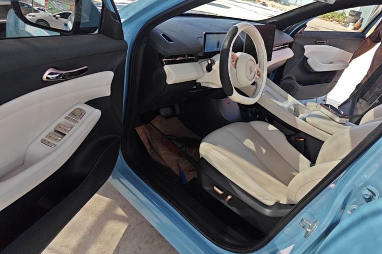 Used Baojun Yunhai 2024 600km Pure Electric Version Driver Seat