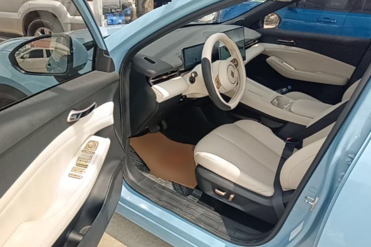 Used Baojun Yunhai 2024 600km Pure Electric Version Driver Seat
