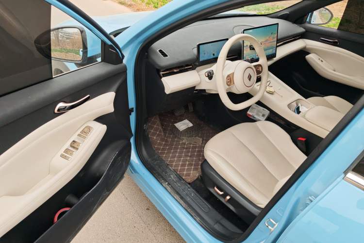 Used Baojun Yunhai 2024 600km Pure Electric Version Driver Seat