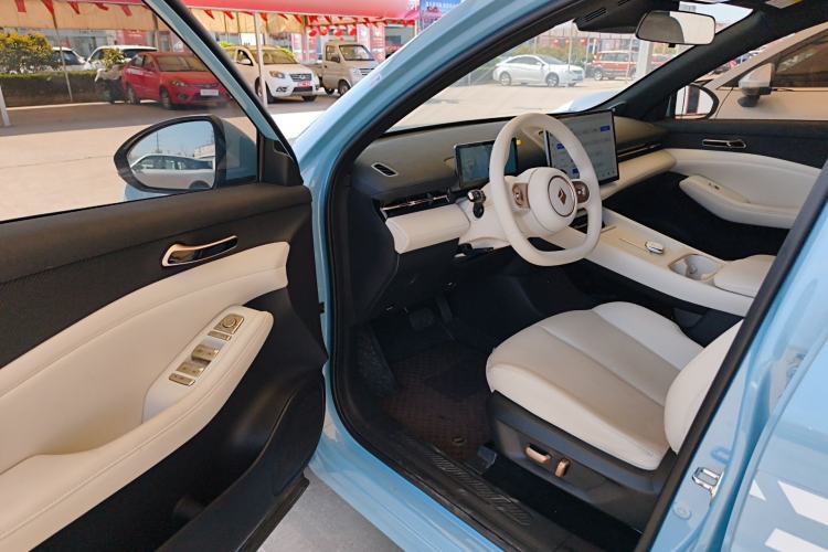 Used Baojun Yunhai 2024 600km Pure Electric Version Driver Seat