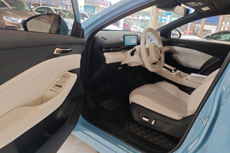 Used Baojun Yunhai 2024 600km Pure Electric Version Driver Seat