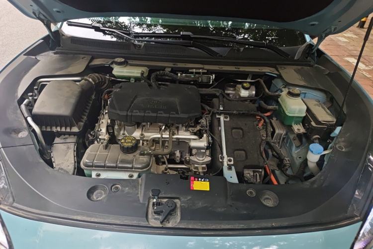 Used Baojun Yunhai 2024 140km Plug-in Hybrid Version Engine Bay