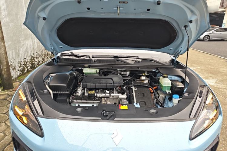 Used Baojun Yunhai 2024 140km Plug-in Hybrid Version Engine Bay