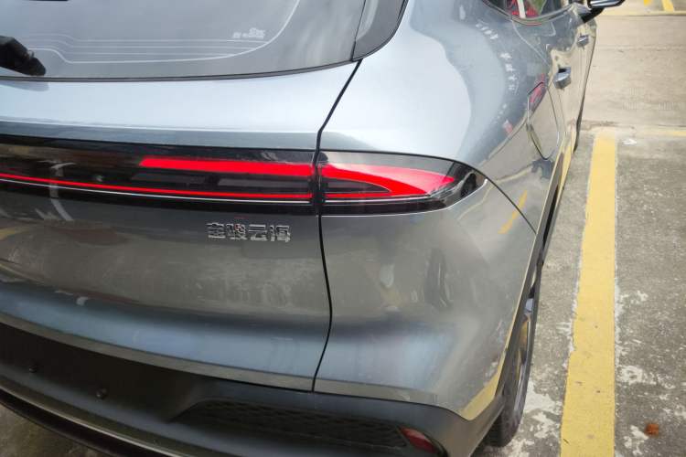 Used Baojun Yunhai 2024 140km Plug-in Hybrid Version Exterior 3