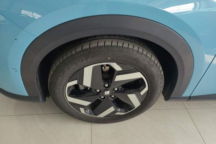 Used Baojun Yunhai 2024 140km Plug-in Hybrid Version Exterior 4