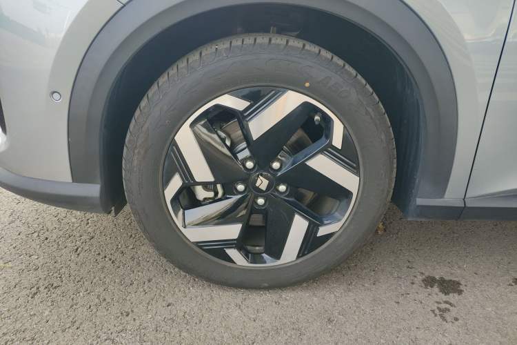 Used Baojun Yunhai 2024 140km Plug-in Hybrid Version Exterior 7