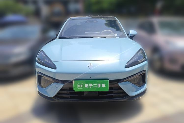 Used Baojun Yunhai 2024 60km Plug-in Hybrid Version Front