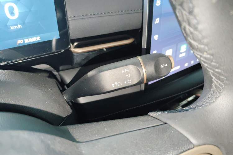 Used Baojun Yunhai 2024 600km Pure Electric Version Gear Lever