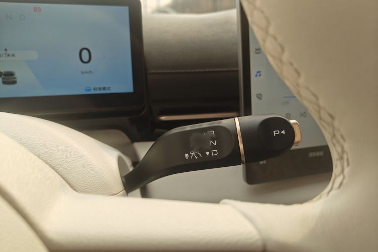Used Baojun Yunhai 2024 600km Pure Electric Version Gear Lever