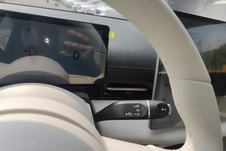 Used Baojun Yunhai 2024 140km Plug-in Hybrid Version Gear Lever