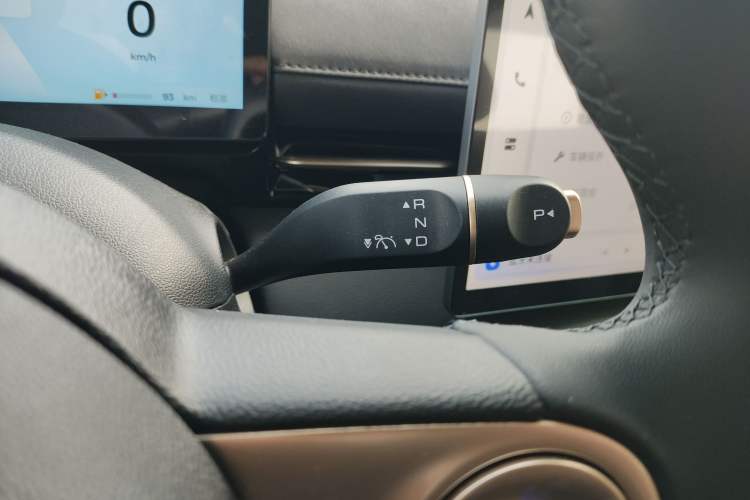 Used Baojun Yunhai 2024 140km Plug-in Hybrid Version Gear Lever